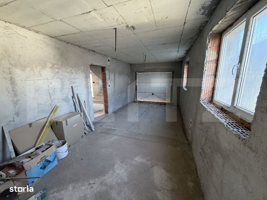 Casa P+1 semifinisata, 250 mp, garaj, teren generos, zona Partos