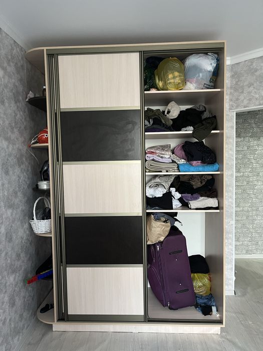 Продам шкаф купе