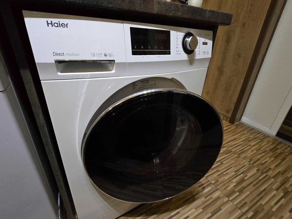 Продавам пералня Haier в гаранция