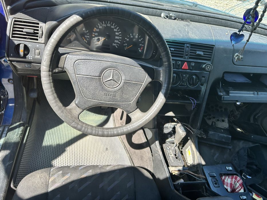 Мерседес Бенс W202