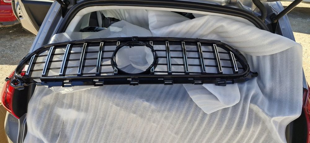 Решетка за Мерцедес  w 213 феислифт