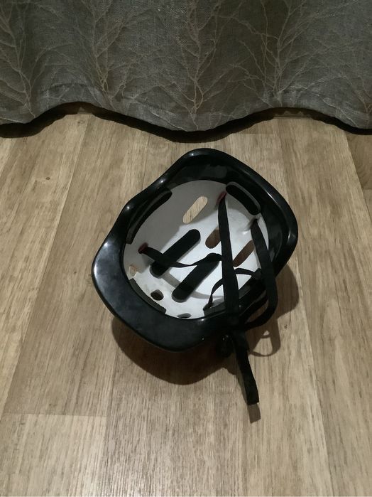 Детский шлем для катания на роликах