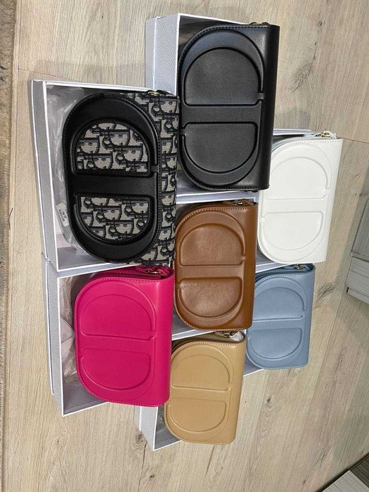 Ayollar Sumkasi juda qulay Va sifatli