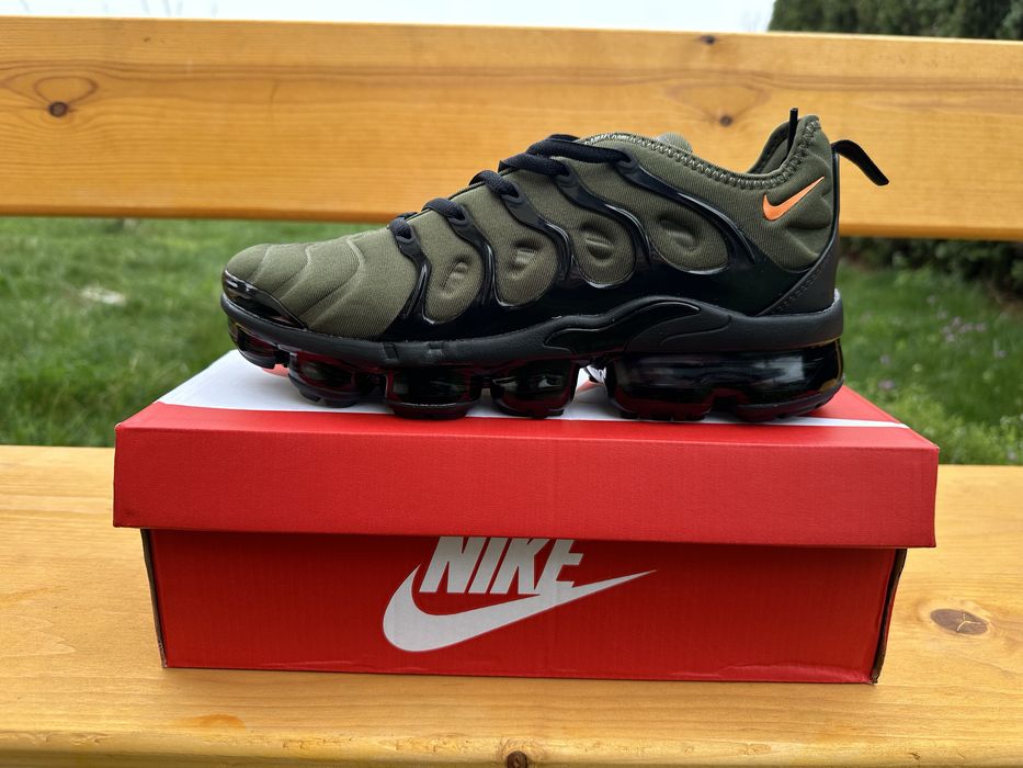 Обувки Nike Air VAPORMAX Plus