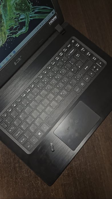Vând laptop acer aspire 3
