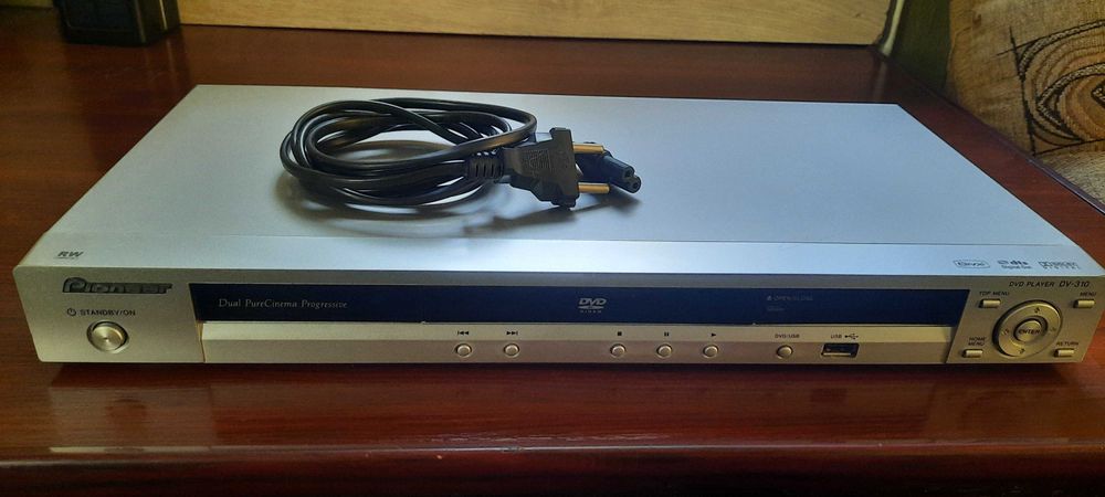Продам DVD player  Pioneer DV-310-S