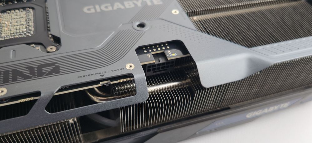 Видео карта Gigabyte Gaming OC RTX 5080 16GB GDDR7 Nvidia GeForce