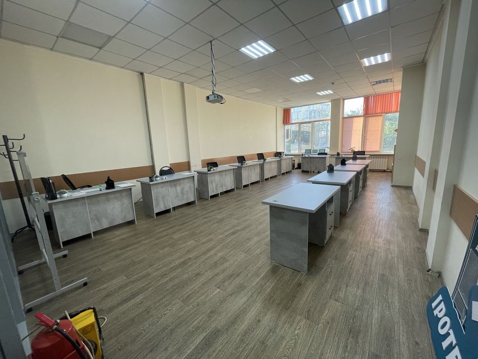 Продам офисный стол
