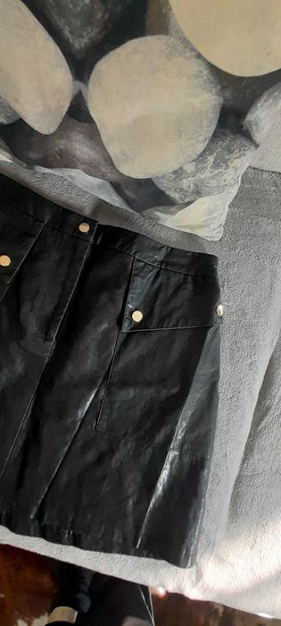 Fusta mini imitatie piele Zara