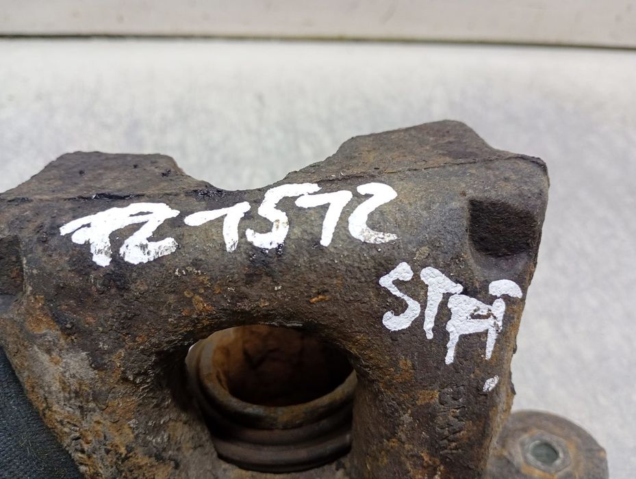 Etrier stanga fata BMW Seria 1 E81/E82/E87/E88 (facelift) (2007 - 2012) 2.0 benzina N43
