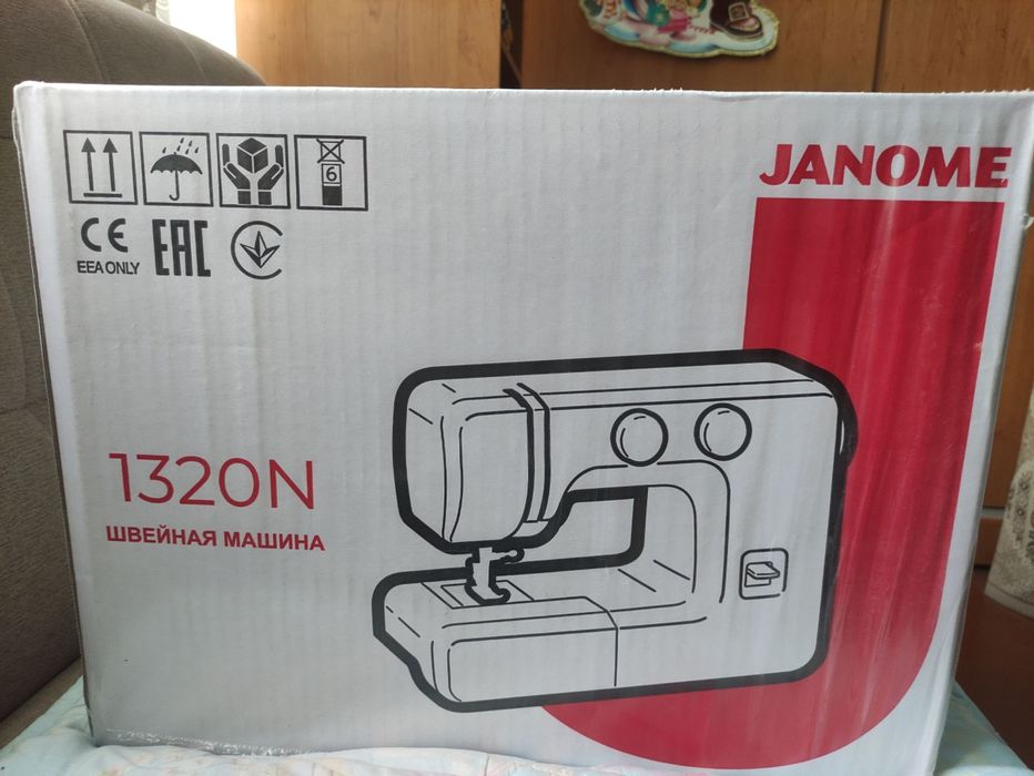 Швейная машина Janome 1320N