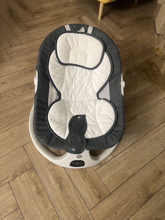 Продам шезлонг детский