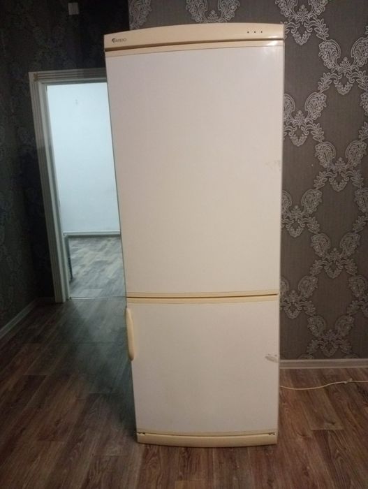 Продам холодильник