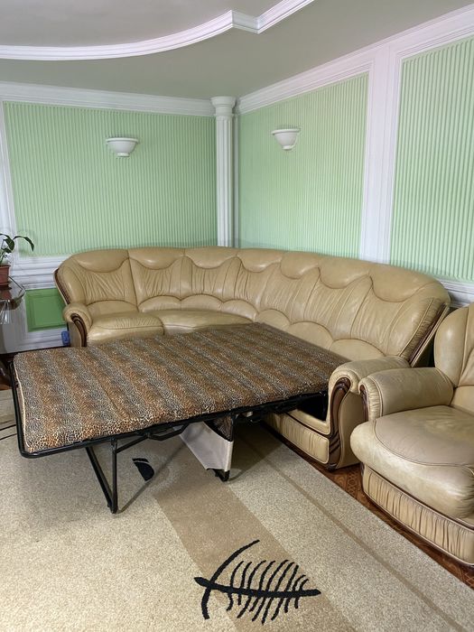 Кожаный диван кресло