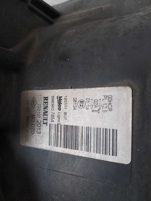 Far dreapta renault clio 3 89903413 7701072013 cu defect