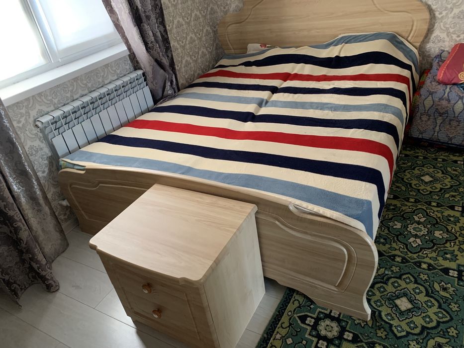 Кровать для спальни