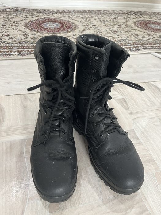 Продам камуфляж (зимние берцы)