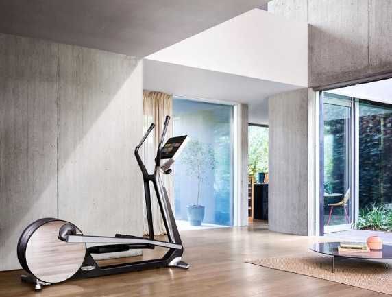 Technogym Cross Personal Элитный эллиптический тренажер