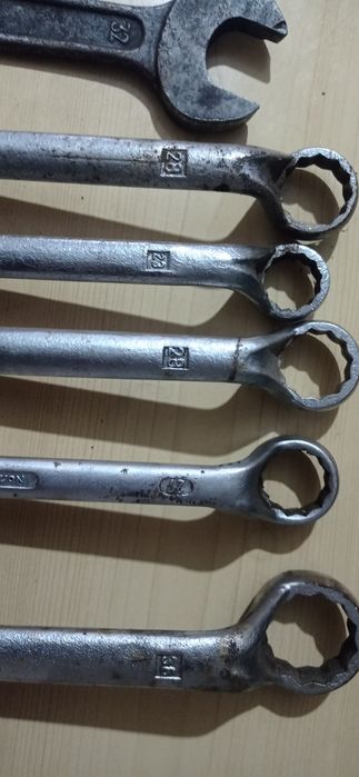 Продавам лули и един гаечен ключ