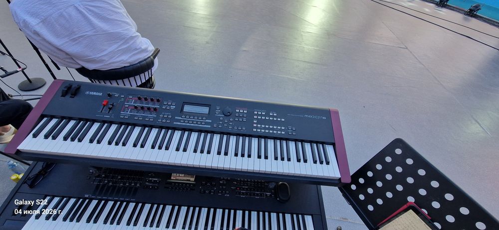 Yamaha moXF8 ,синтезатор,клавиши
