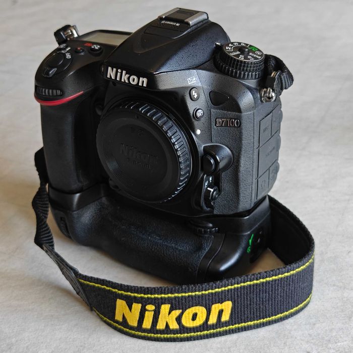 Nikon D7100 тушка