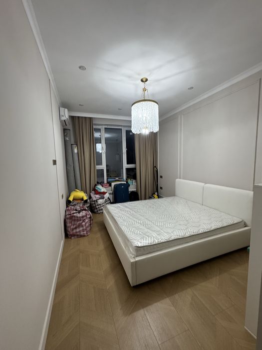 Продам кровать с матрасом