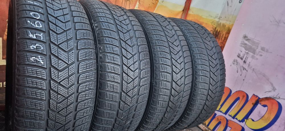 Set 4 Anvelope Pirelli 235 60 R18 M+S