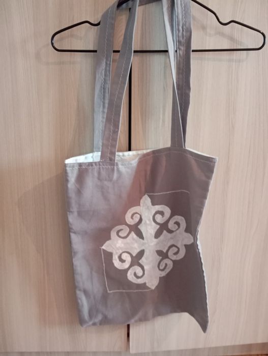 Продам женские одежды