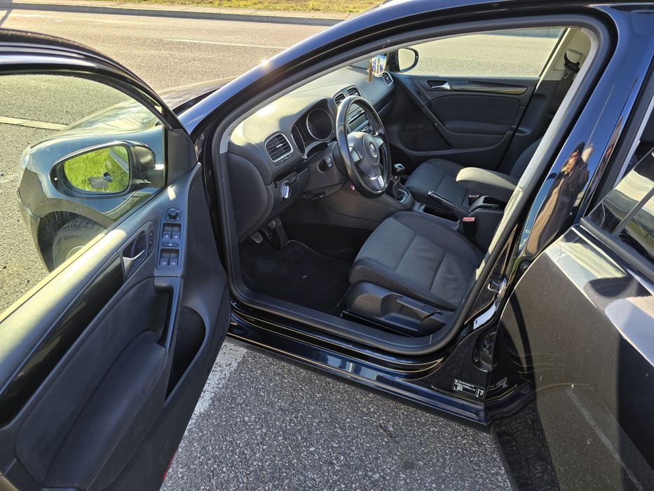 Vând Volkswagen Golf 6 – 1.4 TSI, 122Cp
Mașină fiabilă și confortabil