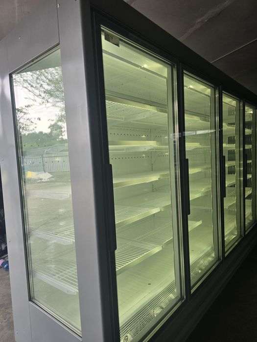 Vitrna frigorifica CONGELARE / REFRIGERARE