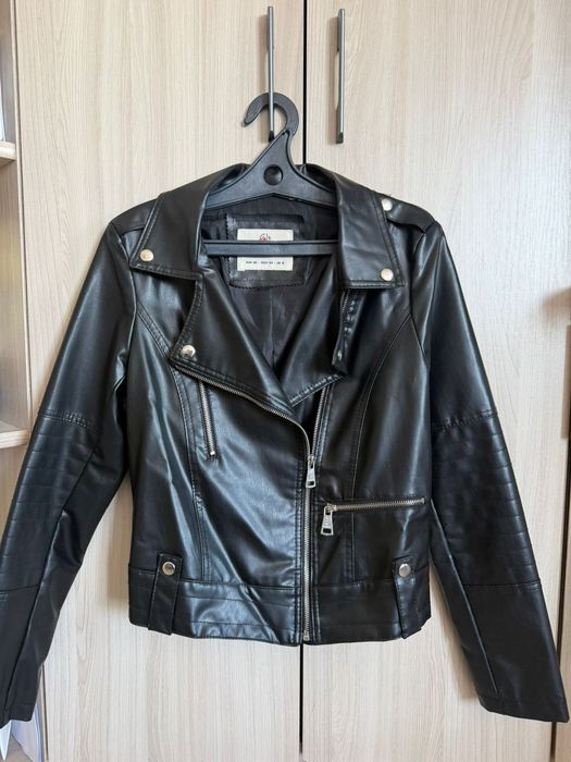 Продам кожанну куртку