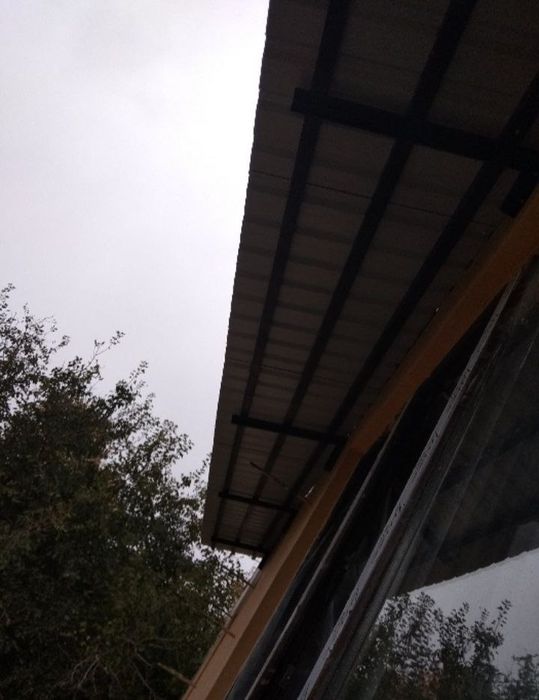 Козырьки и навесы также бельевые ролики