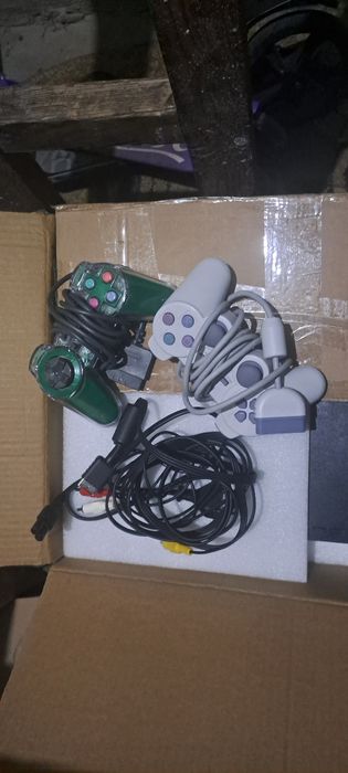 Vand ps2 cu joystick-uri