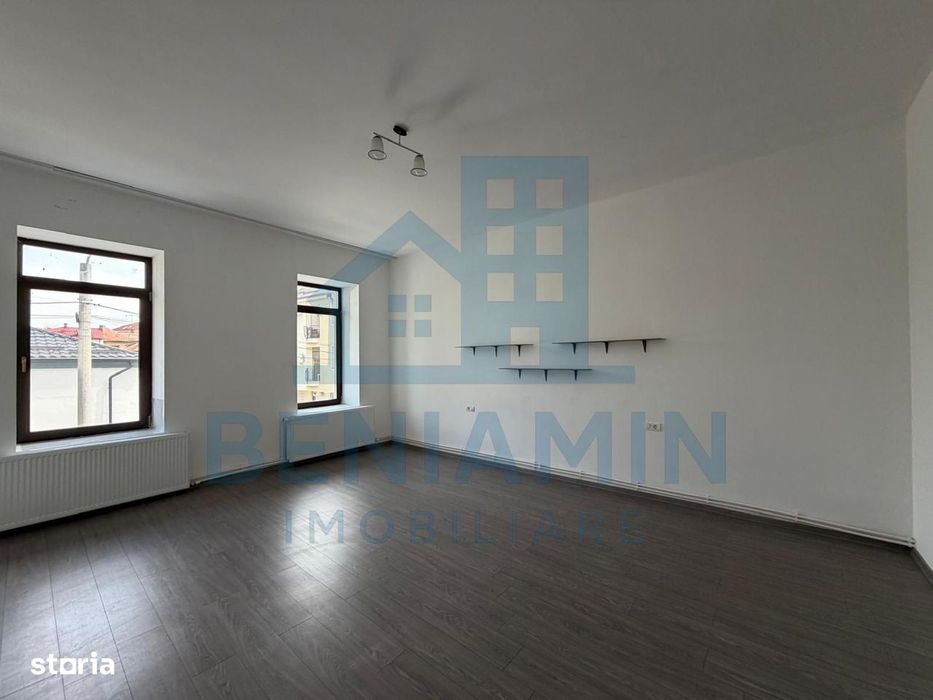 Spatiu generos D+P+1 - 414mp - pozitionare centrala - Green House