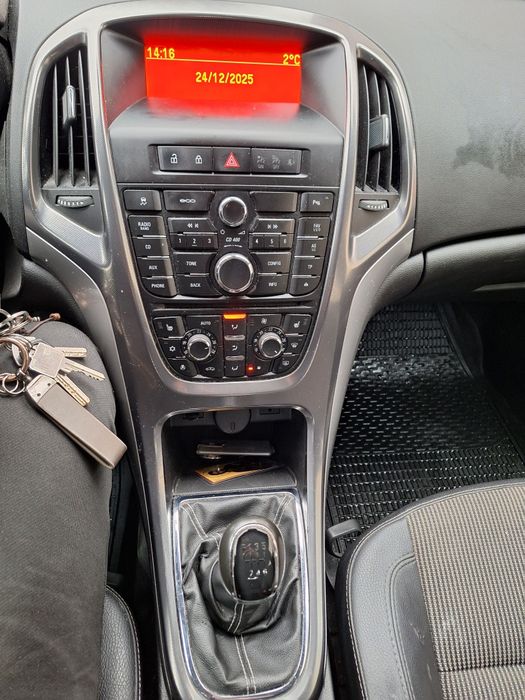 Opel Astra J Sport Tourer