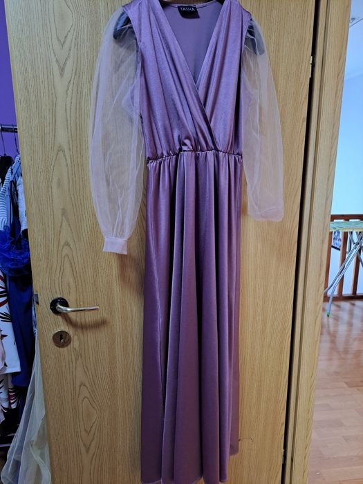 Vand rochita l cu papion