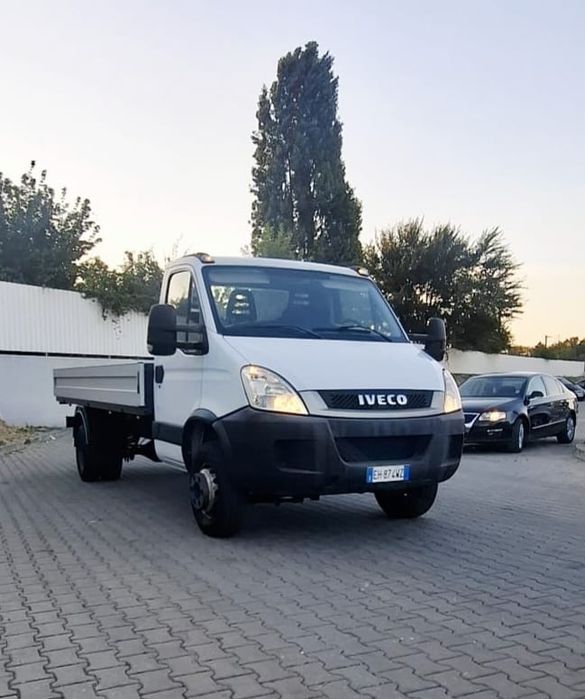 Vând Iveco Daily 70C18- DETARAT 3,5 TONE -SE conduce cu cat B