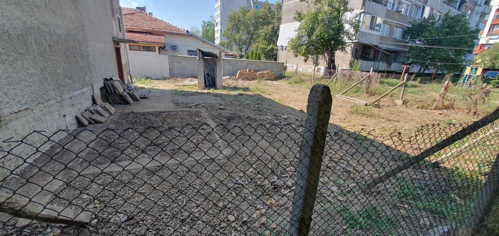 Дава се под наем Парцел в Търговище, Вароша - 350 кв.м за 102 € - Снимка #1