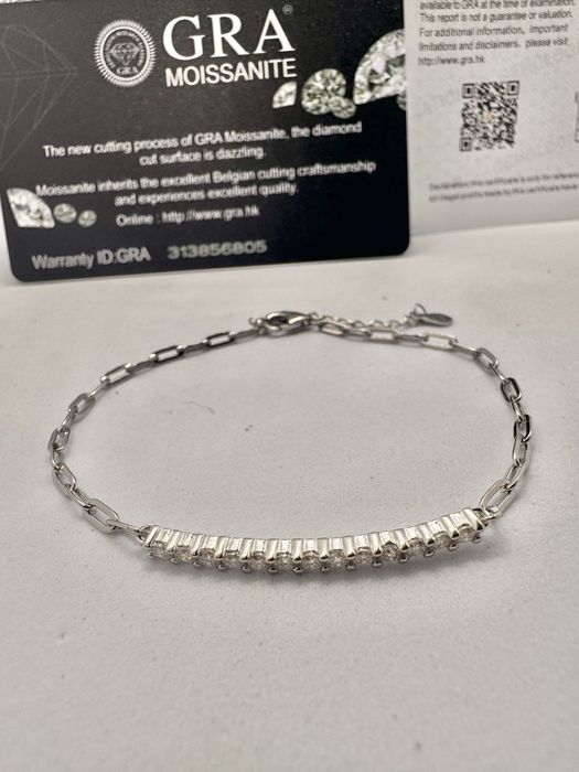 Сребърна гривна с мойсанит (Диамант)