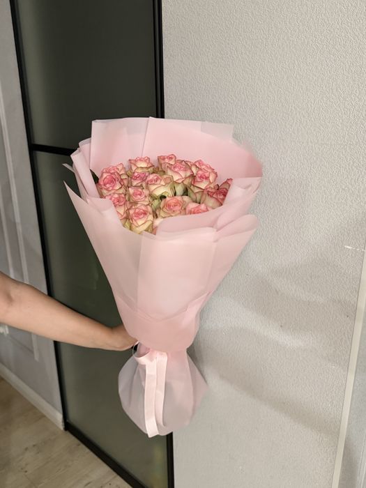 цветы  17шт розы метровые