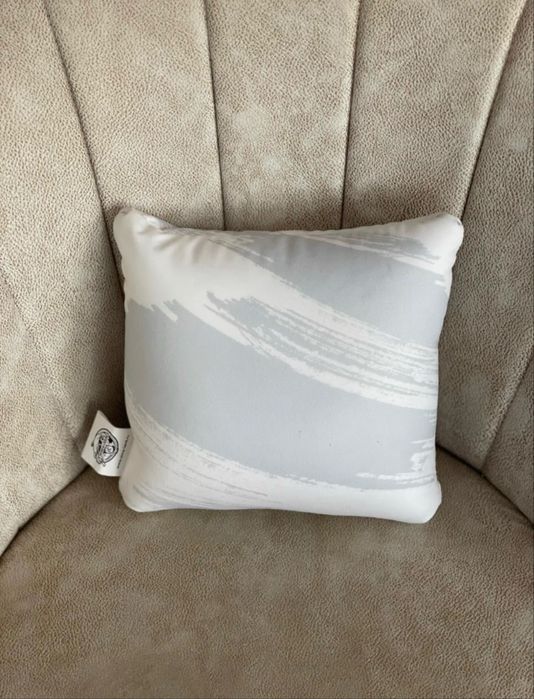 Декоративная подушка