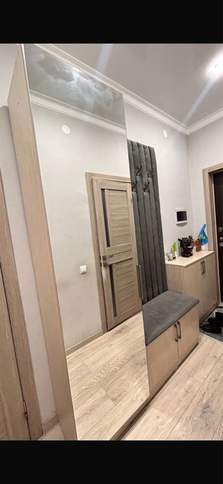 Продам прихожую с обувниций
