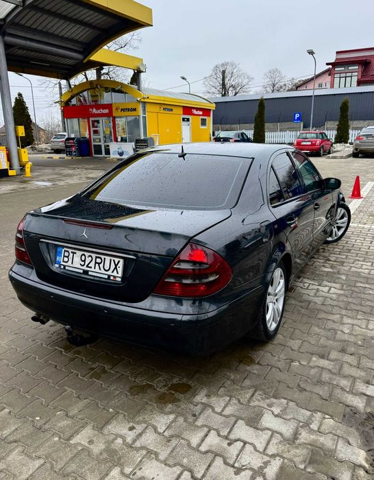 Vând Mercedes Benz W211 E220