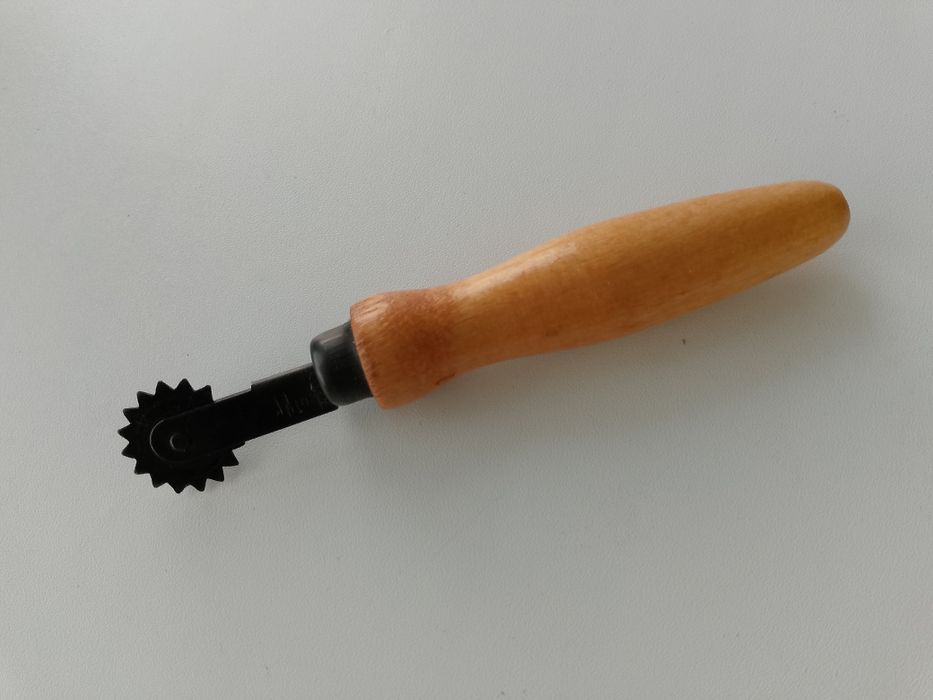 Отрезы, ткань . Спицы, нитки...