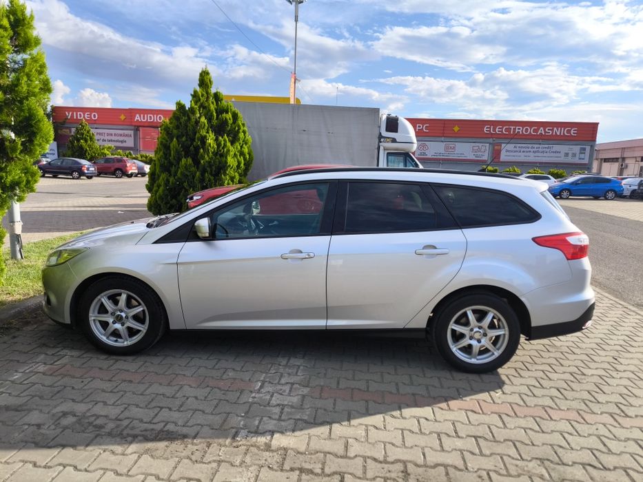 FORD Focus 2011 — imagine 2