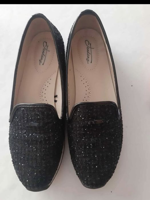 Черни дамски обувки с ефект