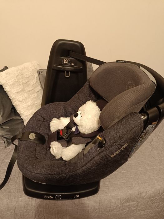 Детско столче за кола Maxi Cosi Axiss Fix 360°