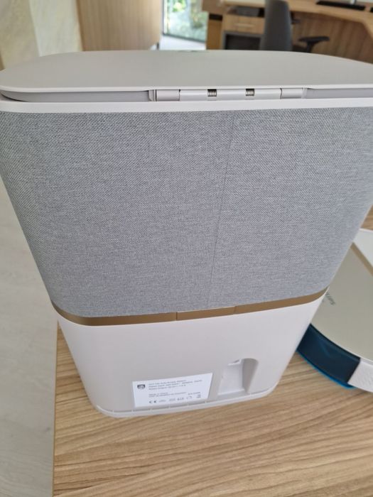 Пахосмукачка робот Philips HomeRun за сухо и мокро почистване ​Серия 7