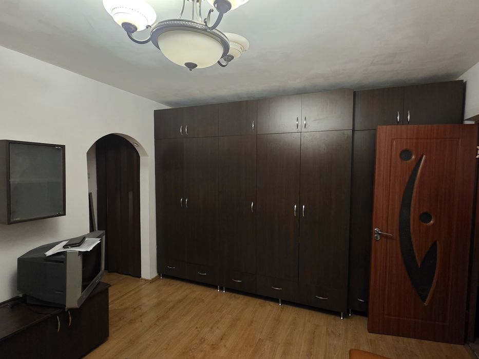 Vând apartament 2 camere