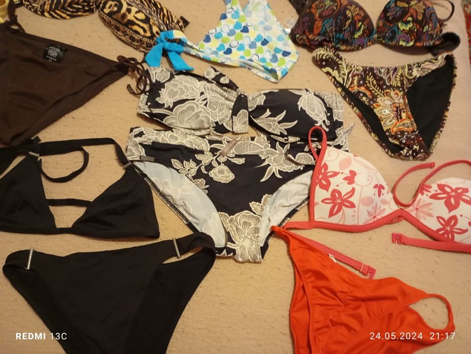 Costum baie 2 piese diferite măr M-L